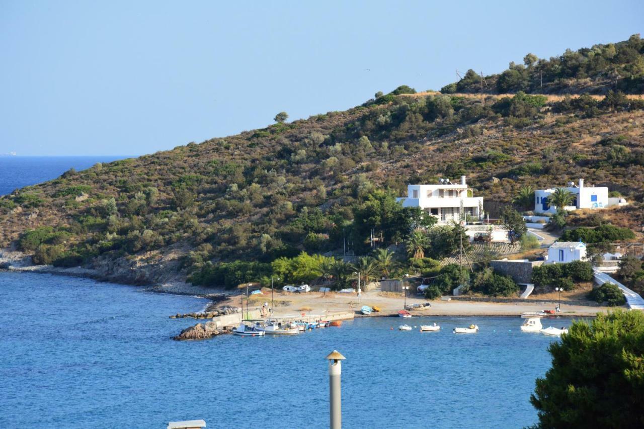 ホテルGolden Star Agia Marina  エクステリア 写真